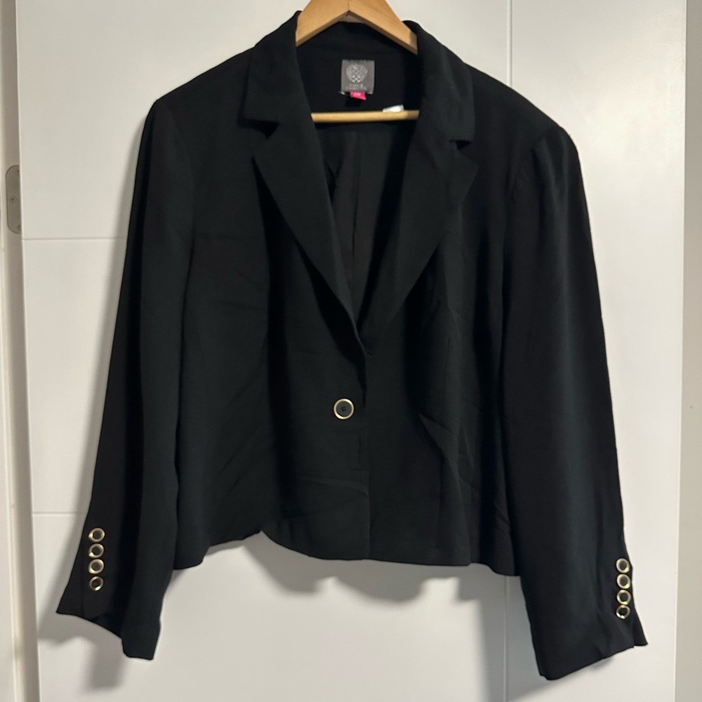 Vince Camuto Cropped Blazer